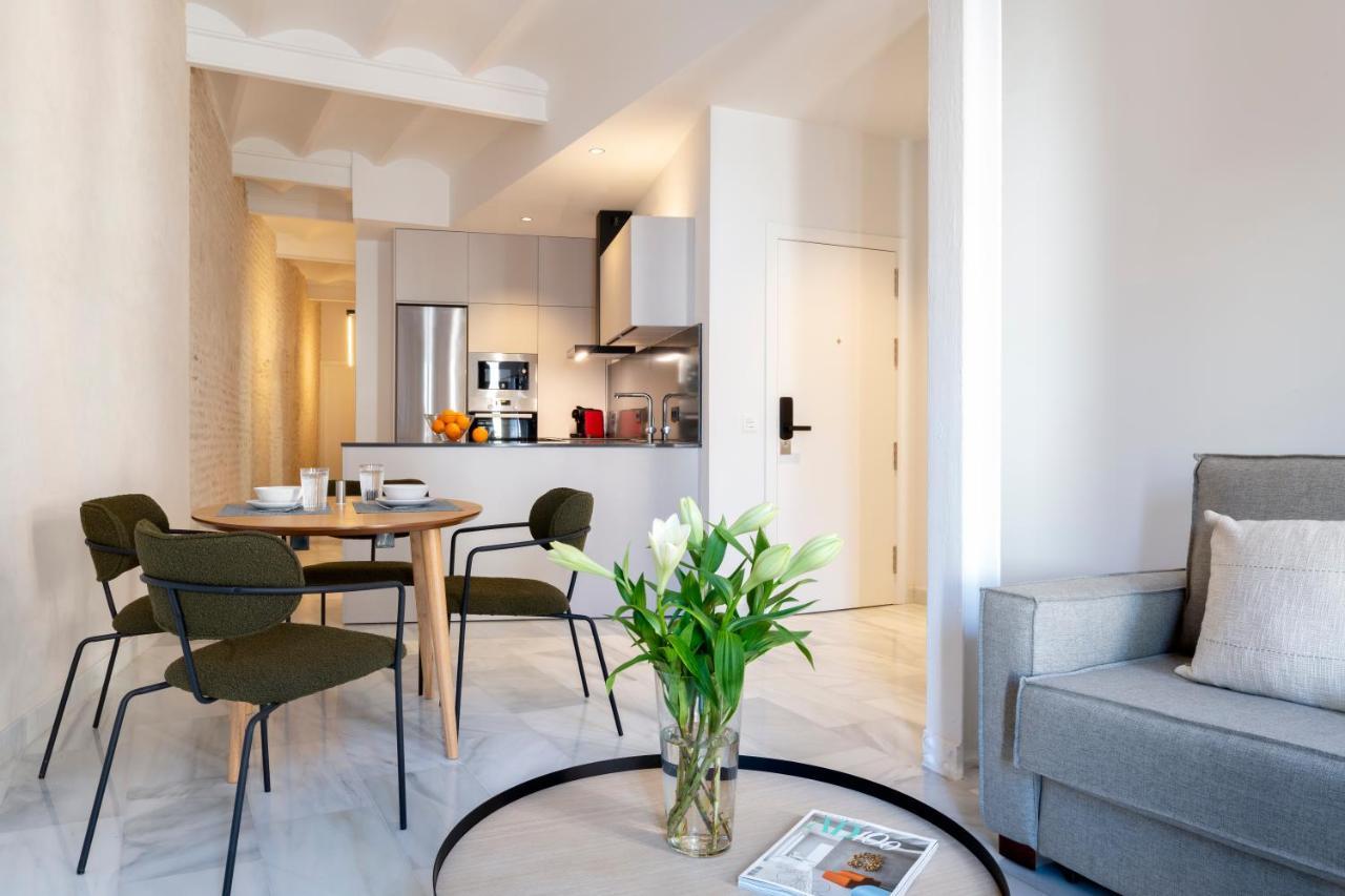 Magno Apartments San Gil - Shared Jacuzzi Seville Ngoại thất bức ảnh